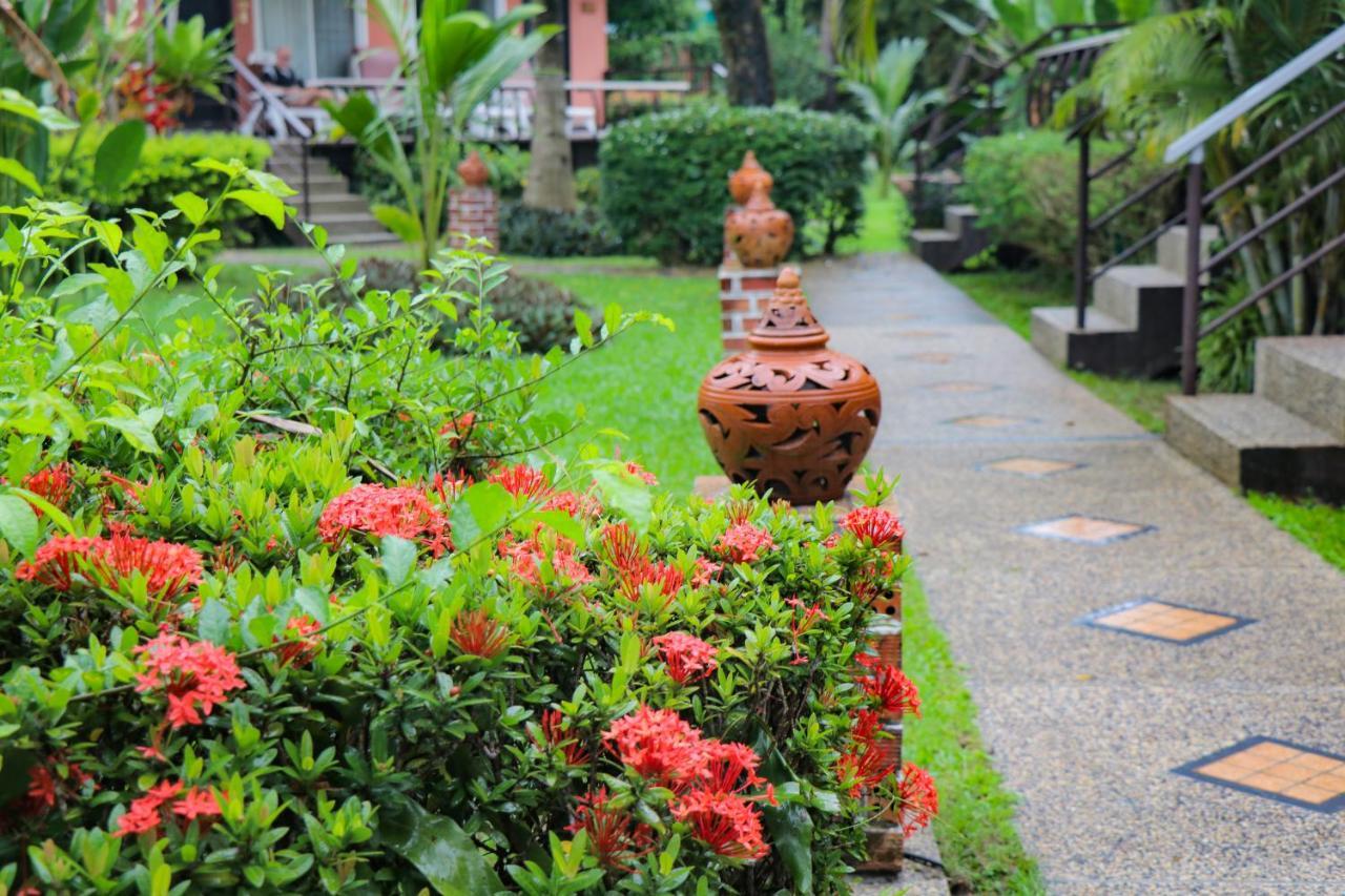 Andaman Seaside Resort - SHA Extra Plus Bang Tao Beach  Exterior foto